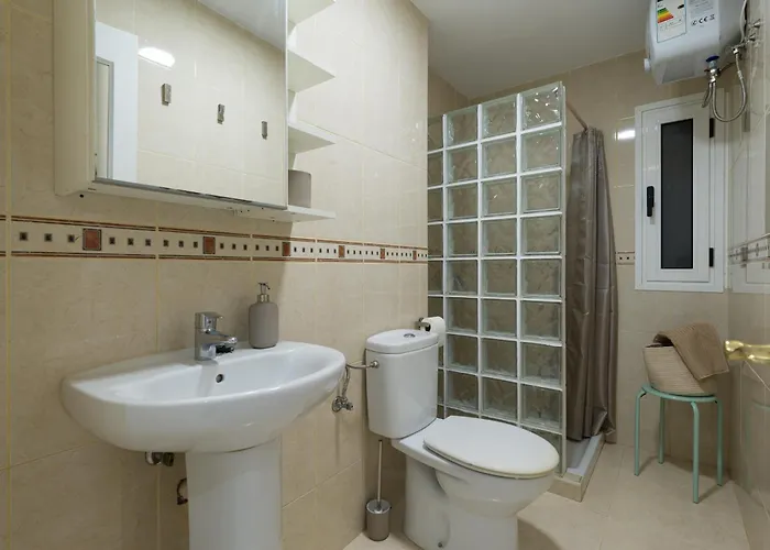 Cozy Nearby Flat Canteras