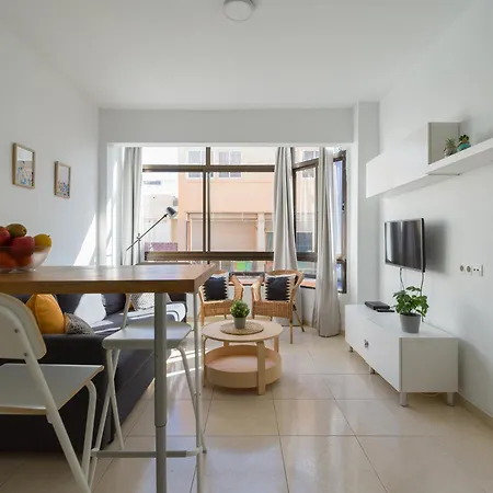 Cozy Nearby Flat Canteras Апартаменты *